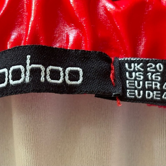 Women’s Boo Hoo Polyurethane Mini Skirt Size 16 - Picture 4 of 6